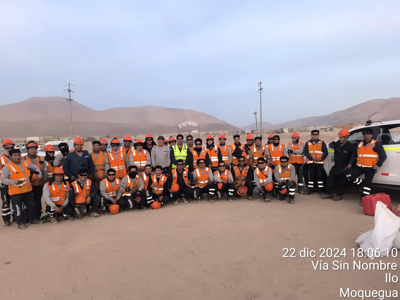 Equipo técnico y operativo de ESCEM reunido en campo