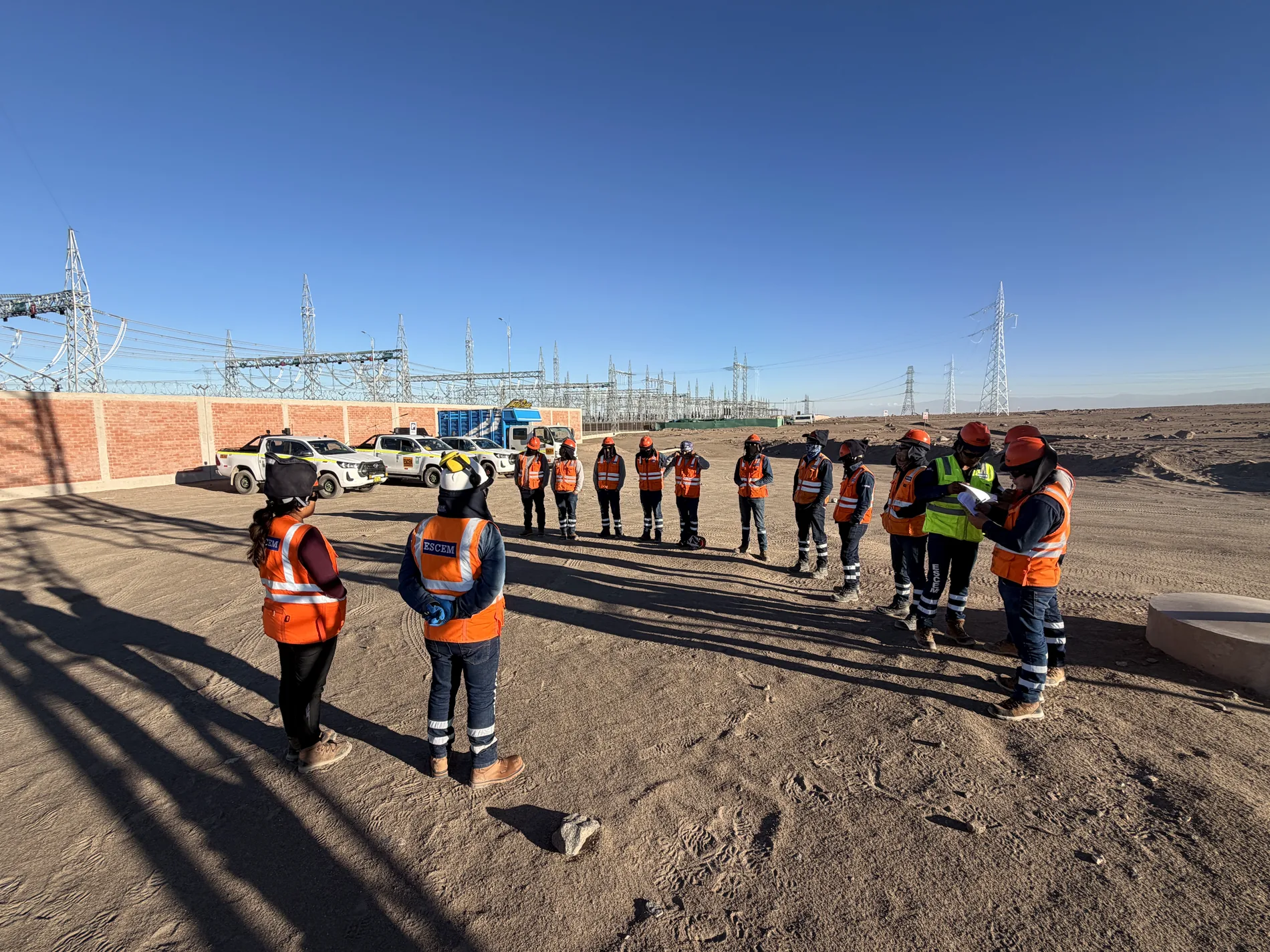 Charla de seguridad con la cuadrilla de ESCEM