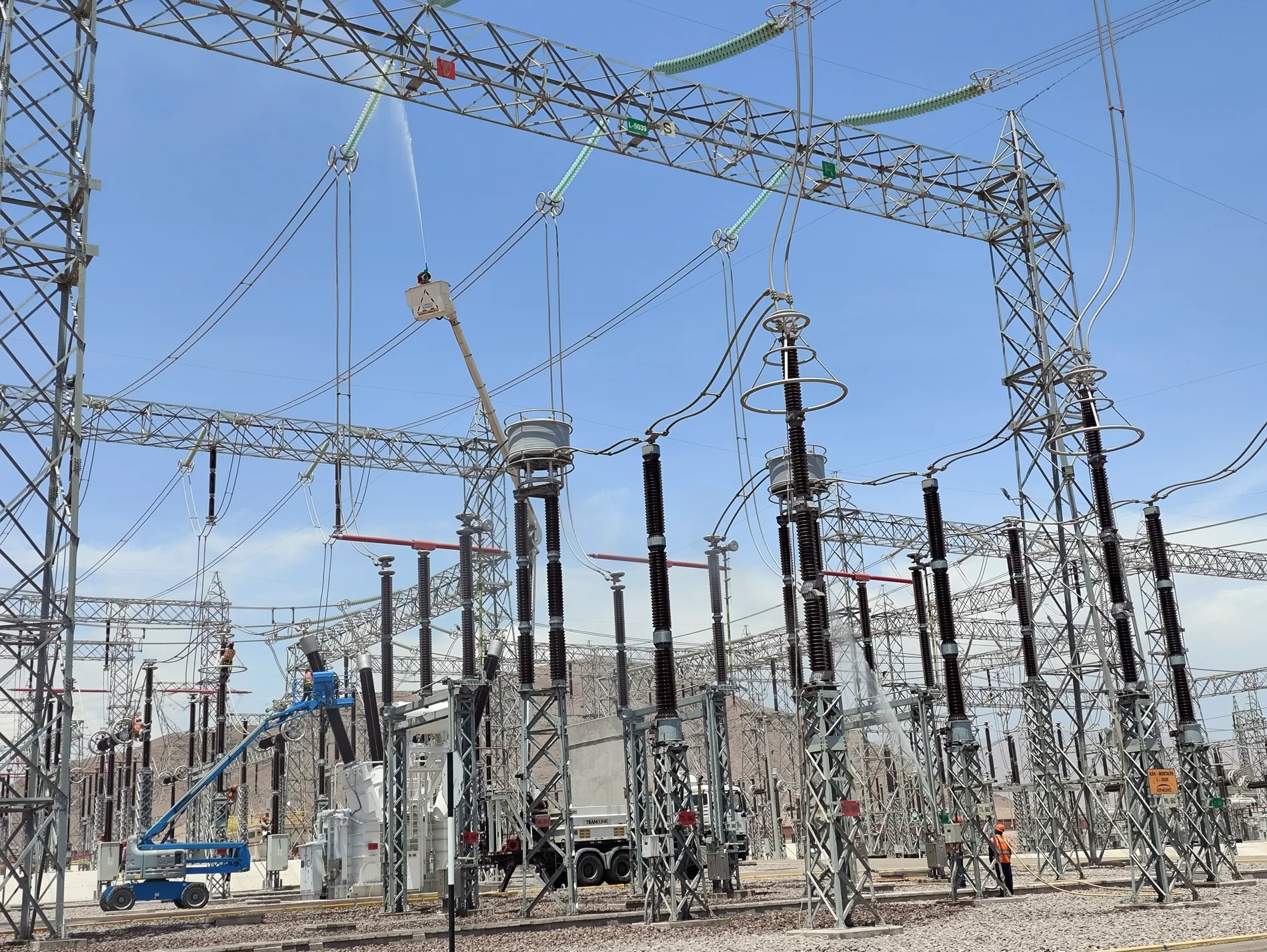 Subestación eléctrica durante trabajos de ESCEM